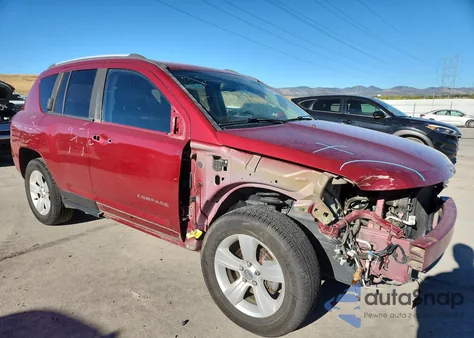 2016 Jeep Compass Latitude z USA, uszkodzony, nr VIN 1C4NJCEA8GD609202